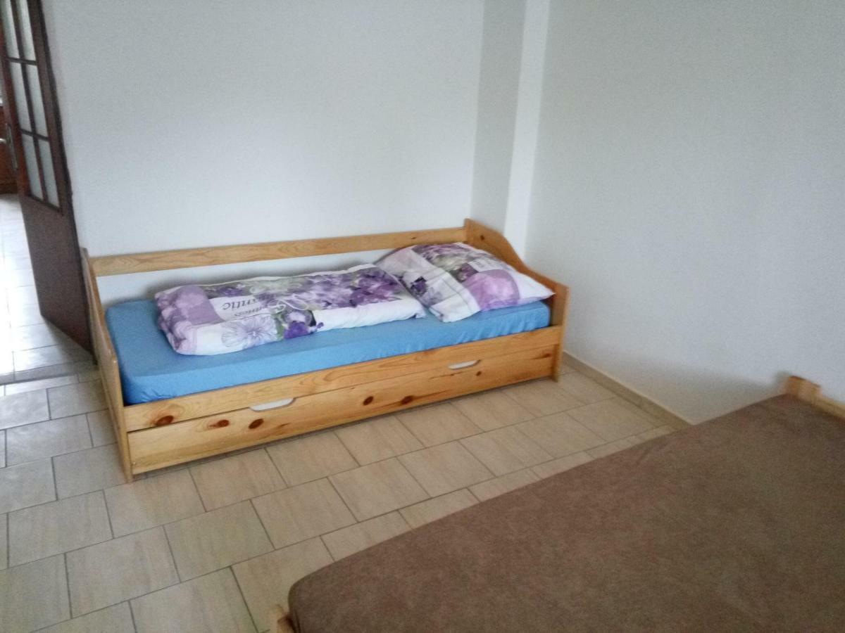 Apartman Suchdol Leilighet Bujanov Eksteriør bilde